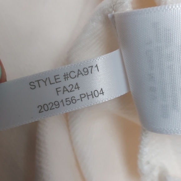 NEW J Crew Women's Quilted Hoodie Pullover Sweater Cream Size Large - Picture 10 of 13